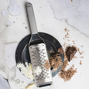 R&acirc;pe tranchant double coupe tout inox Professional - Microplane